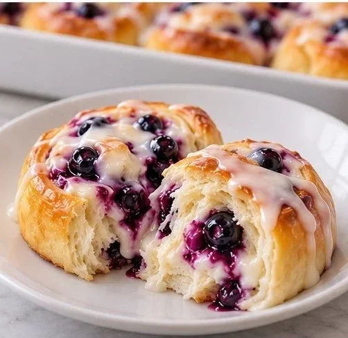 4 Blueberry Cream Cheese Crescent Rolls